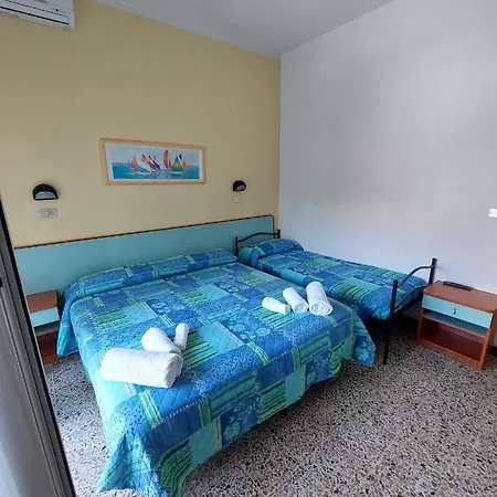 Hotel Nora 2*