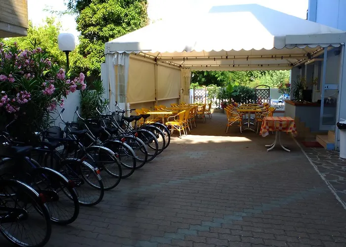 Nora Μπελάρια-Ιτζέα Μαρίνα